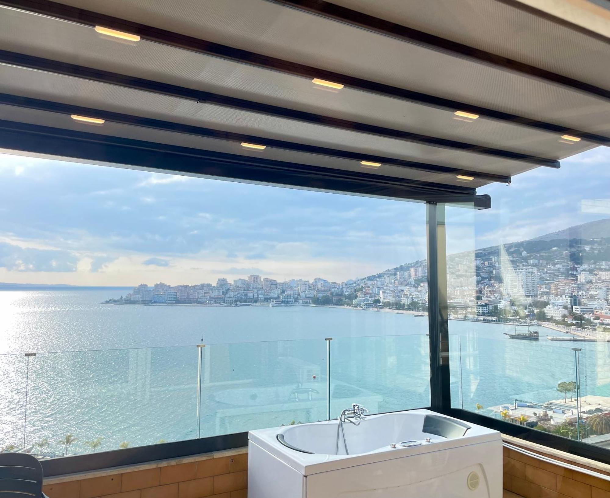 Apartamento Seaview Golden Penthouse Sarandë Exterior foto